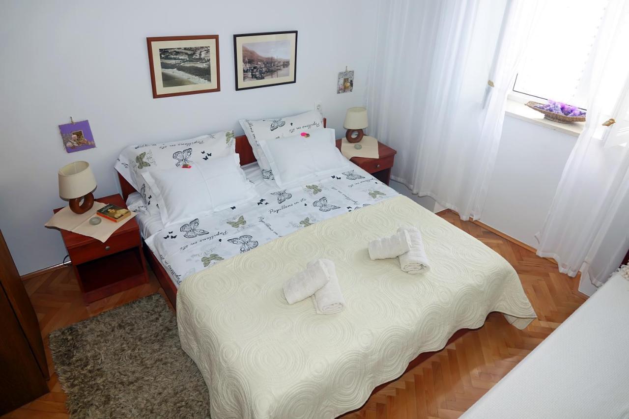 Two-Bedroom Apartment In The Centre Макарска Екстериор снимка