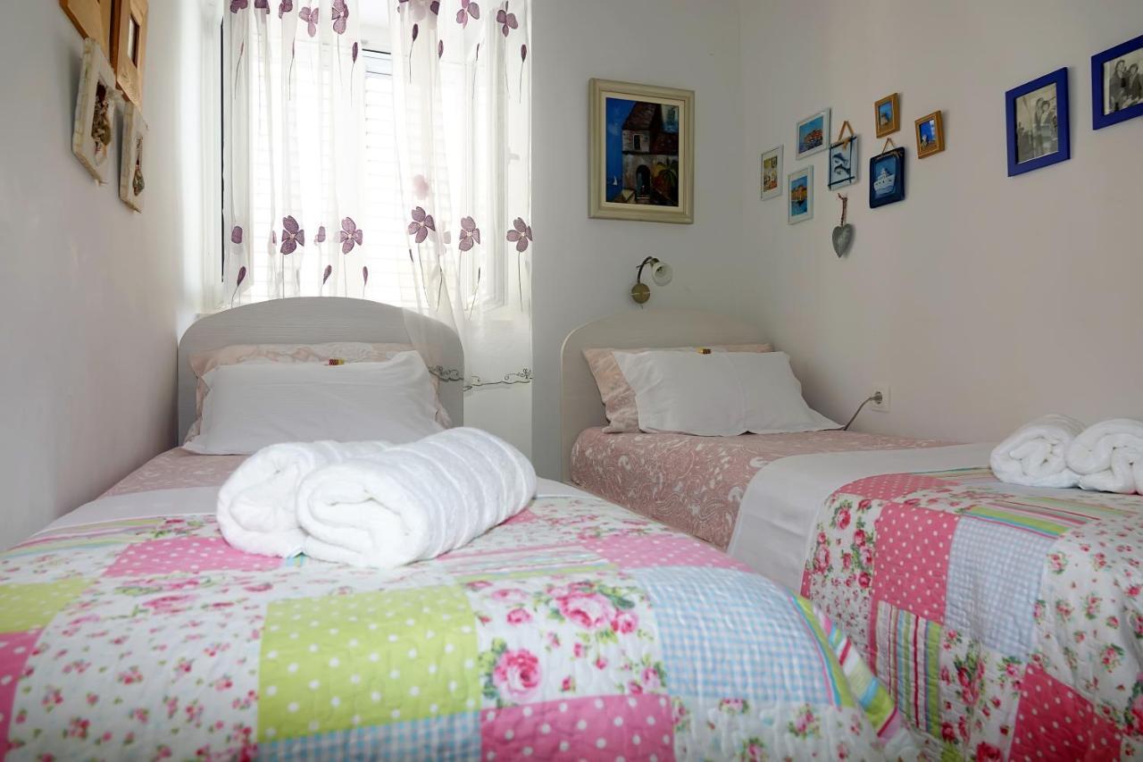 Two-Bedroom Apartment In The Centre Макарска Екстериор снимка